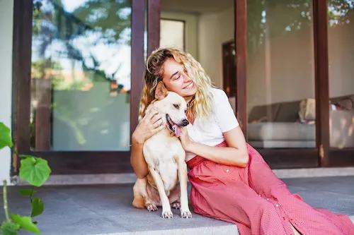 Ramener chiot à la maison une fois qu'il est sevré.